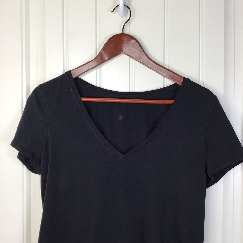 Lululemon Black V Neck Short Sleeve T-Shirt. - Picture 3 of 6